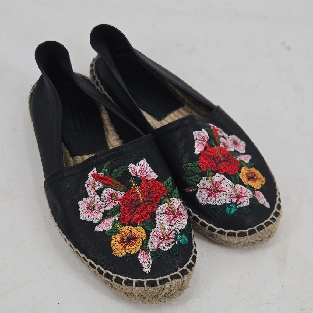 Source Unknown Black Espadrilles With Floral Embr… - image 1
